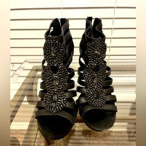 Gentle used Gianni Bini stilettos, Sz 8.5